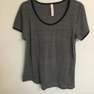 LulaRoe t shirt